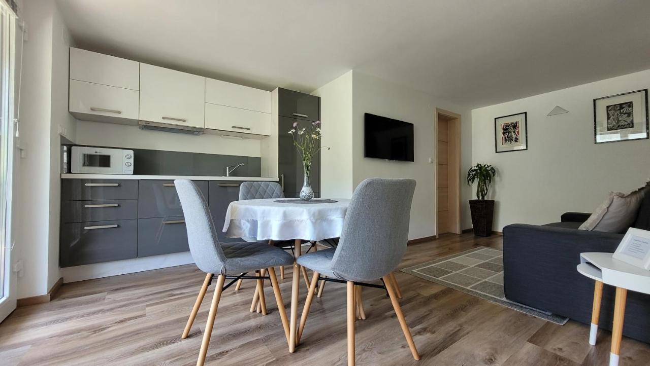 Apartma Julija Luce Exterior photo